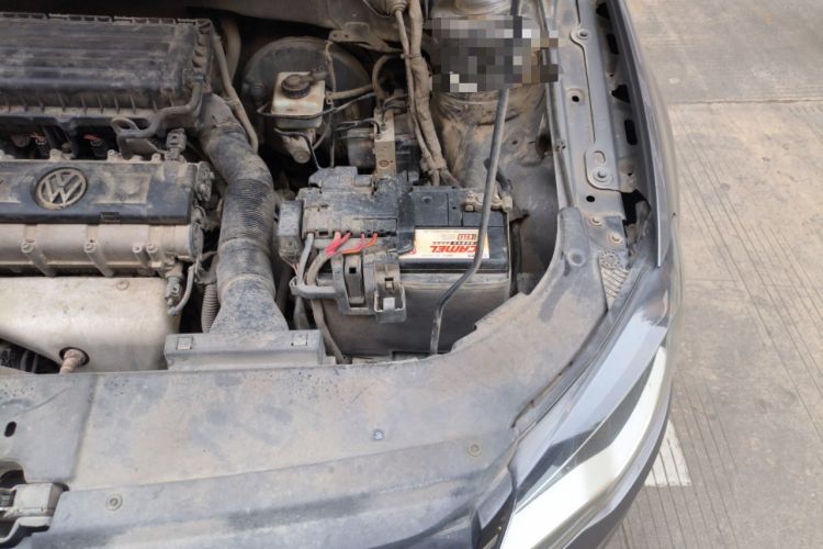 Used Volkswagen Bora 2013 1.6L Manual Fashion Edition Engine Bay Left