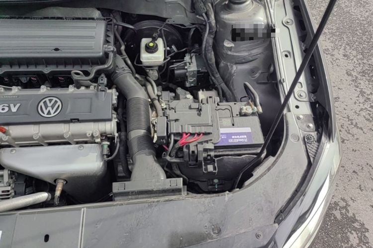 Used Volkswagen Bora 2013 1.6L Automatic Comfort Model Engine Bay Left