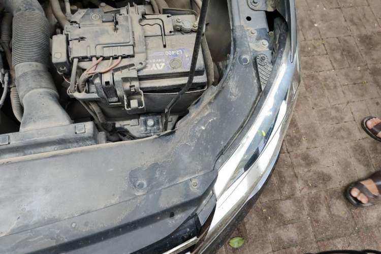 Used Volkswagen Bora 2013 1.6L Automatic Luxury Model Engine Bay Left