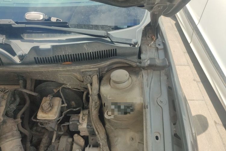 Used Volkswagen Bora 2013 1.6L Automatic Comfort Model Engine Bay Left