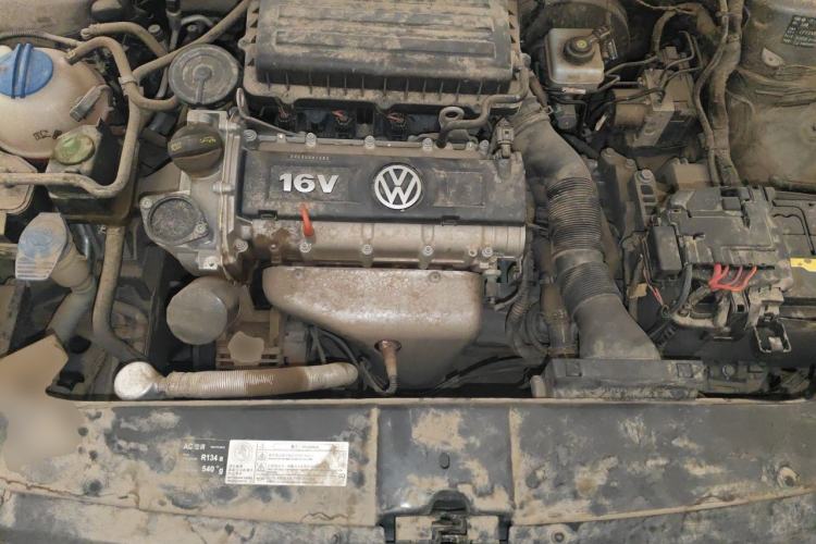 Used Volkswagen Bora 2013 1.6L Automatic Fashion Model Engine Bay