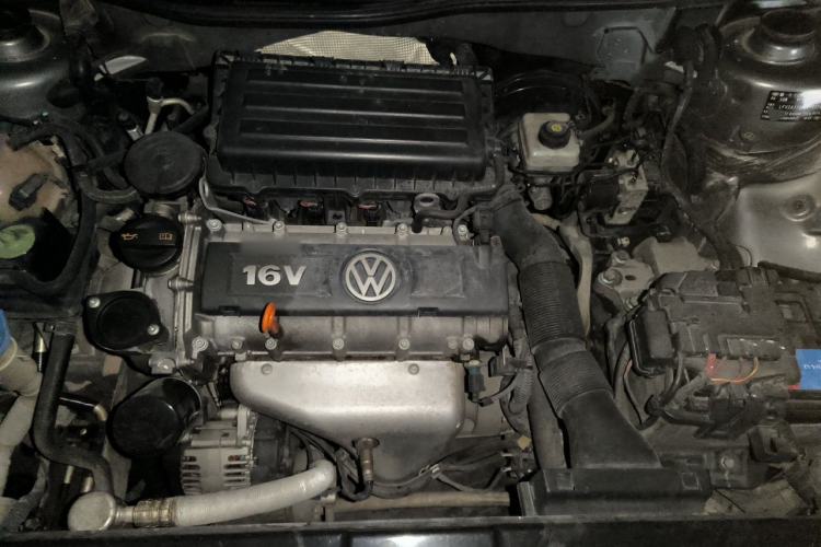 Used Volkswagen Bora 2013 1.6L Manual Fashion Edition Engine Bay