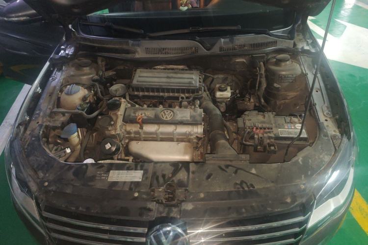 Used Volkswagen Bora 2013 1.6L Automatic Comfort Model Engine Bay