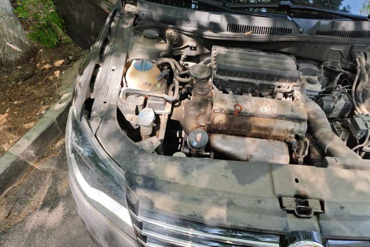 Used Volkswagen Bora 2013 1.6L Automatic Comfort Model Engine Bay Right