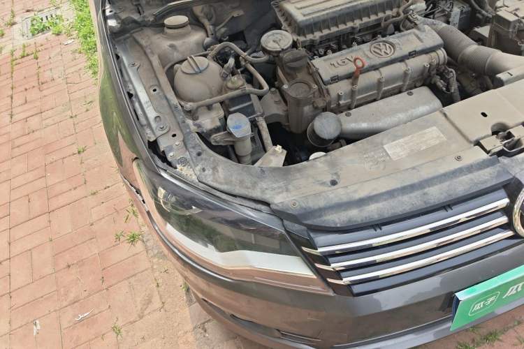 Used Volkswagen Bora 2013 1.6L Automatic Comfort Model Engine Bay Right