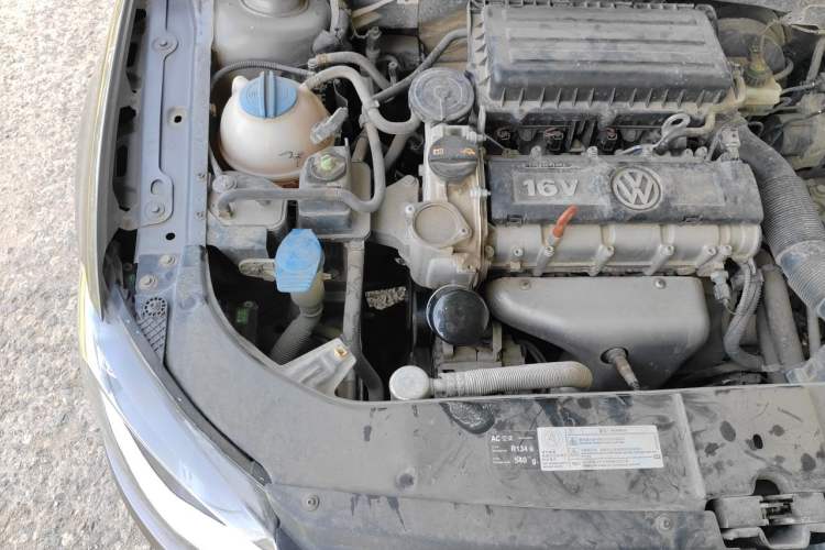 Used Volkswagen Bora 2013 1.6L Manual Comfort Model Engine Bay Right