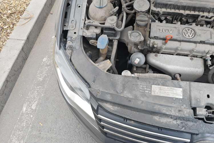 Used Volkswagen Bora 2013 1.6L Automatic Comfort Model Engine Bay Right