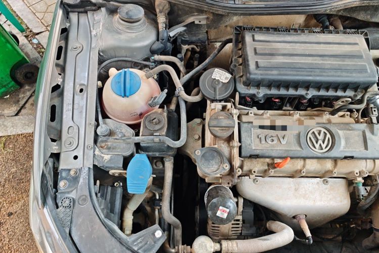 Used Volkswagen Bora 2013 1.6L Manual Comfort Model Engine Bay Right