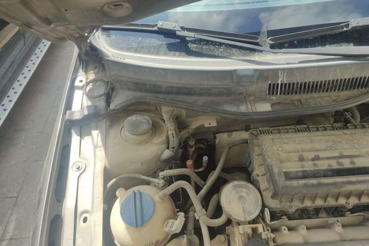 Used Volkswagen Bora 2013 1.6L Automatic Comfort Model Engine Bay Right