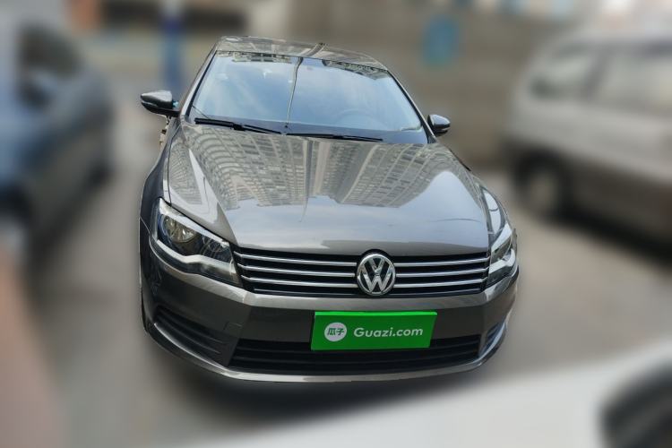 Used Volkswagen Bora 2013 1.6L Manual Fashion Edition Front