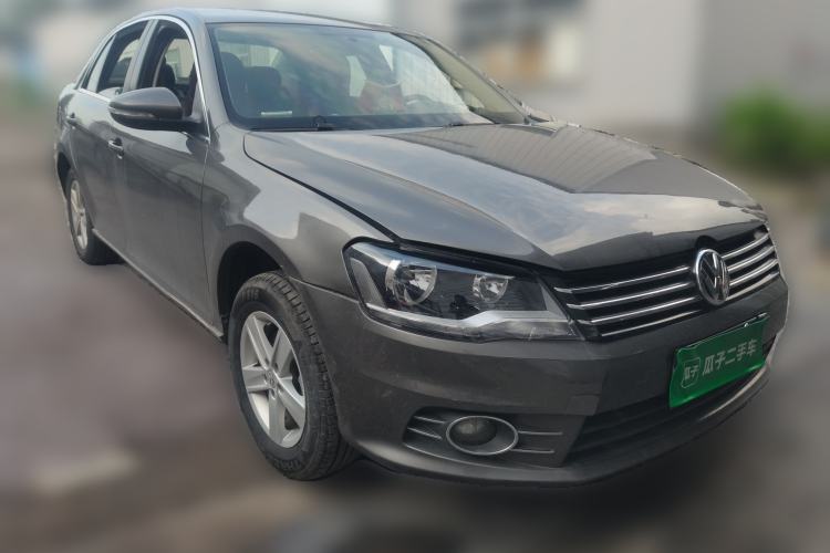 Used Volkswagen Bora 2013 1.6L Manual Fashion Edition Front Right 45 Deg