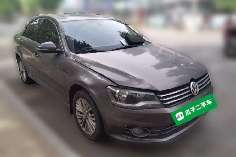 Used Volkswagen Bora 2013 1.4T Automatic Luxury Model Front Right 45 Deg