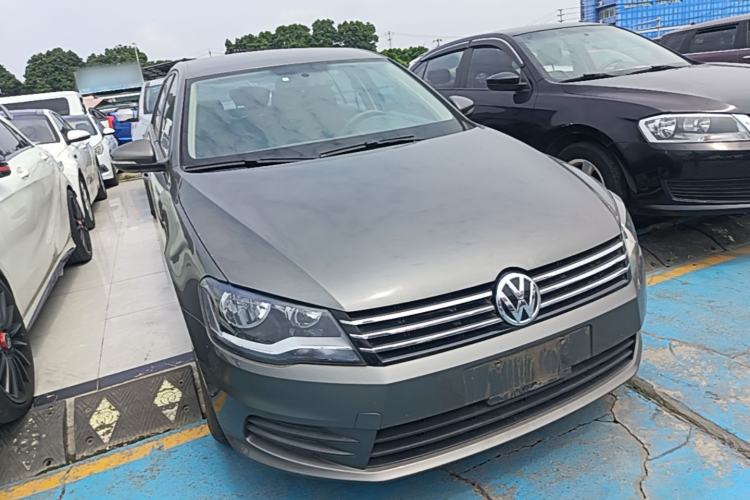Used Volkswagen Bora 2013 1.6L Manual Fashion Edition Front Right 45 Deg