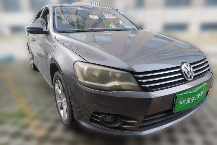 Used Volkswagen Bora 2013 1.6L Manual Comfort Model Front Right 45 Deg