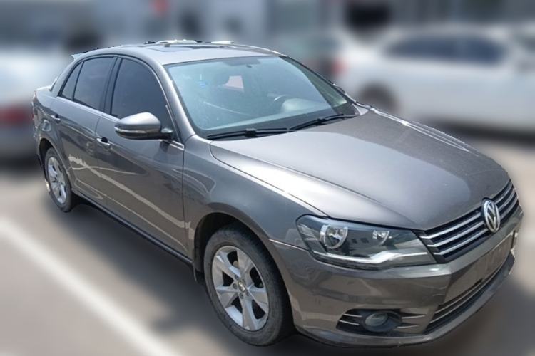 Used Volkswagen Bora 2013 1.6L Automatic Comfort Model Front Right 45 Deg