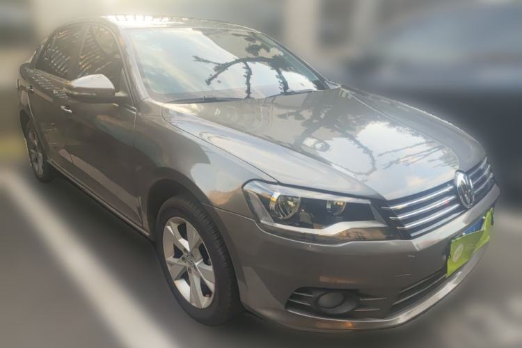 Used Volkswagen Bora 2013 1.6L Automatic Comfort Model Front Right 45 Deg