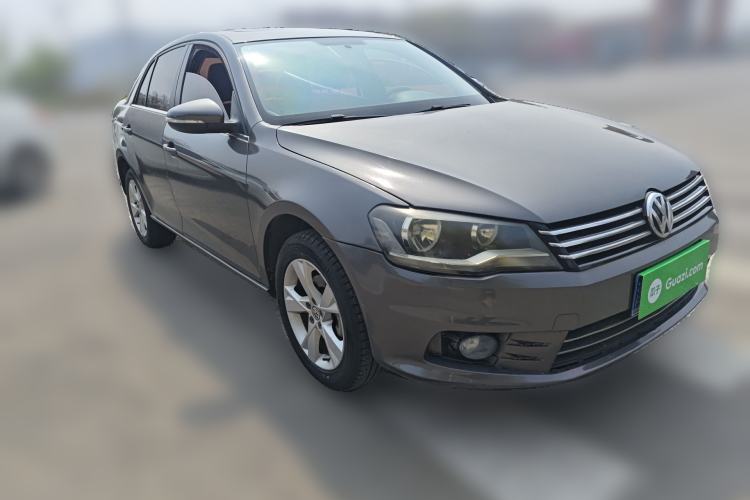Used Volkswagen Bora 2013 1.6L Manual Comfort Model Front Right 45 Deg
