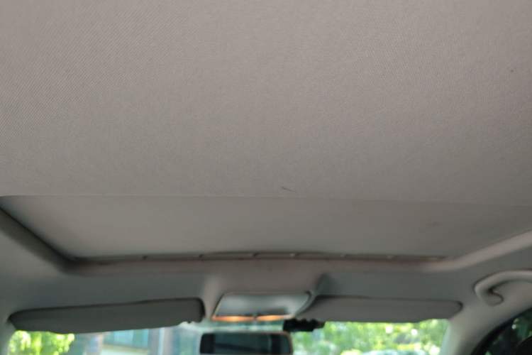 Used Volkswagen Bora 2013 1.6L Automatic Comfort Model Headliner
