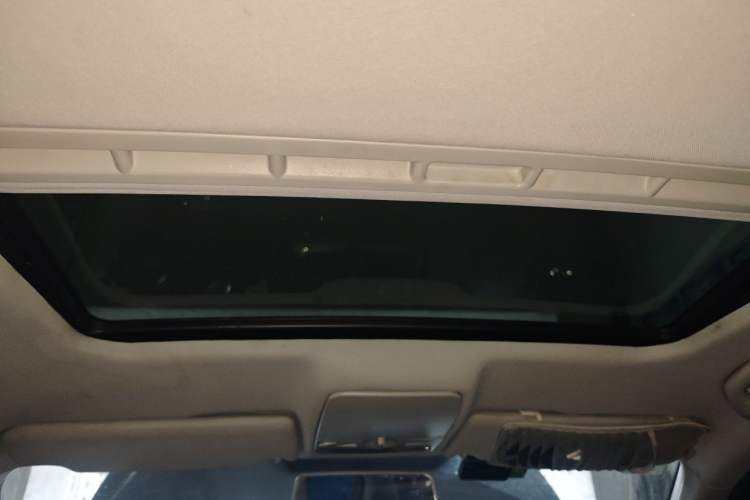 Used Volkswagen Bora 2013 1.6L Manual Comfort Model Headliner