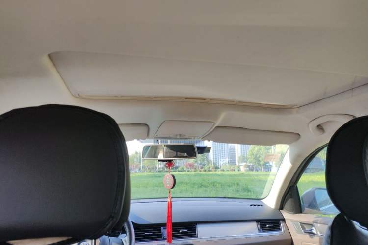 Used Volkswagen Bora 2013 1.6L Automatic Comfort Model Headliner