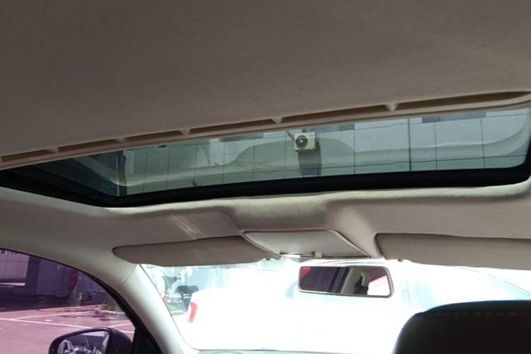 Used Volkswagen Bora 2013 1.6L Automatic Comfort Model Headliner
