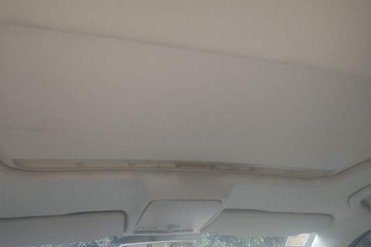 Used Volkswagen Bora 2013 1.6L Automatic Comfort Model Headliner