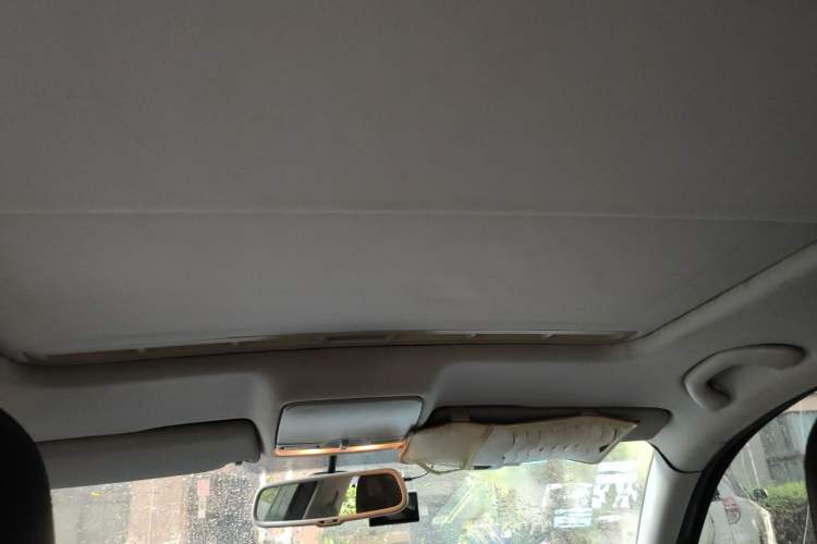 Used Volkswagen Bora 2013 1.6L Automatic Luxury Model Headliner