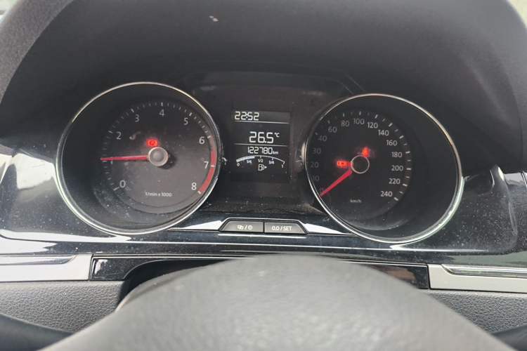 Used Volkswagen Bora 2013 1.6L Manual Comfort Model Instrument Cluster