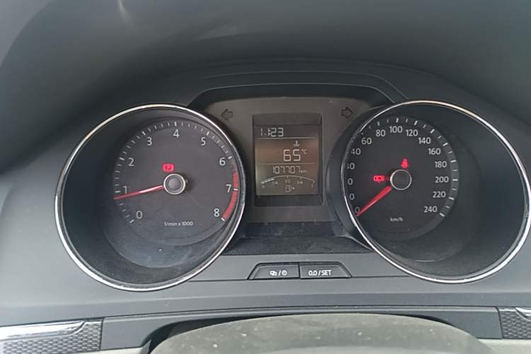 Used Volkswagen Bora 2013 1.6L Manual Fashion Edition Instrument Cluster