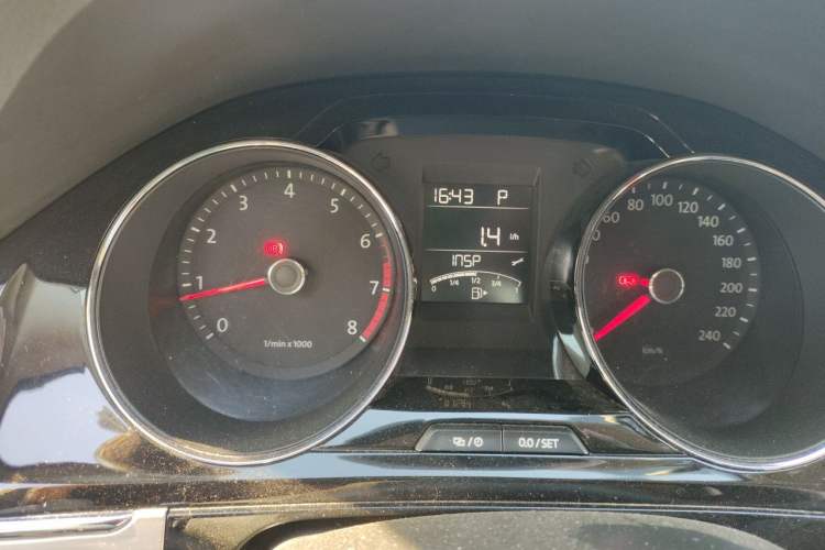 Used Volkswagen Bora 2013 1.6L Automatic Comfort Model Instrument Cluster
