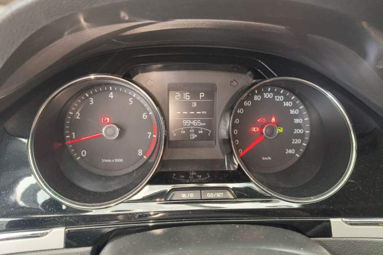 Used Volkswagen Bora 2013 1.6L Automatic Comfort Model Instrument Cluster