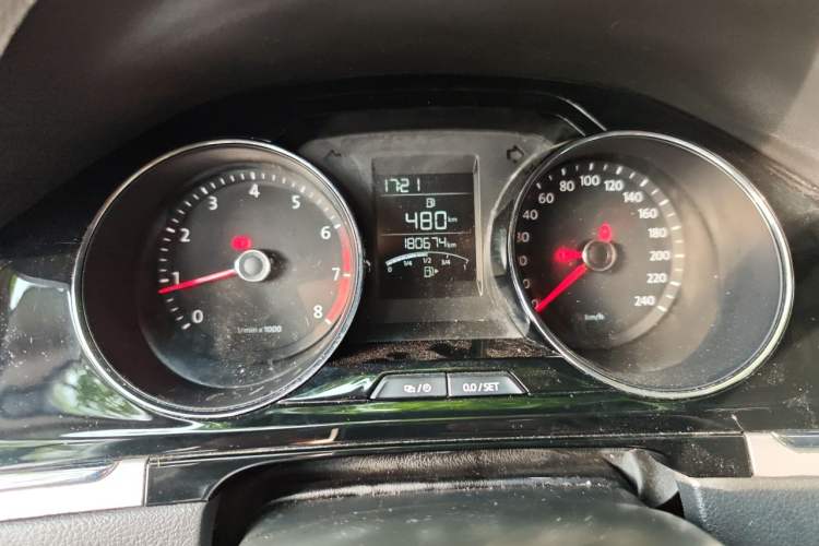 Used Volkswagen Bora 2013 1.6L Manual Comfort Model Instrument Cluster