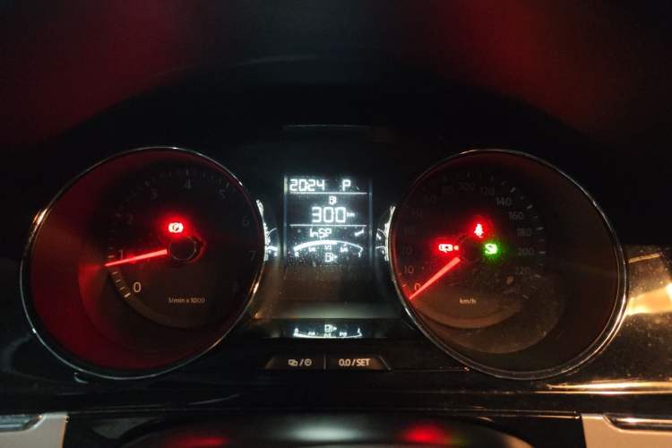 Used Volkswagen Bora 2013 1.6L Automatic Comfort Model Instrument Cluster
