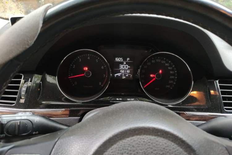 Used Volkswagen Bora 2013 1.6L Automatic Luxury Model Instrument Cluster