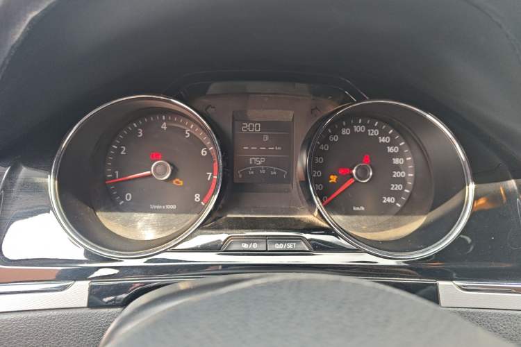 Used Volkswagen Bora 2013 1.6L Manual Comfort Model Instrument Cluster