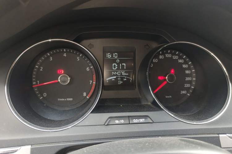 Used Volkswagen Bora 2013 1.6L Manual Fashion Edition Instrument Cluster