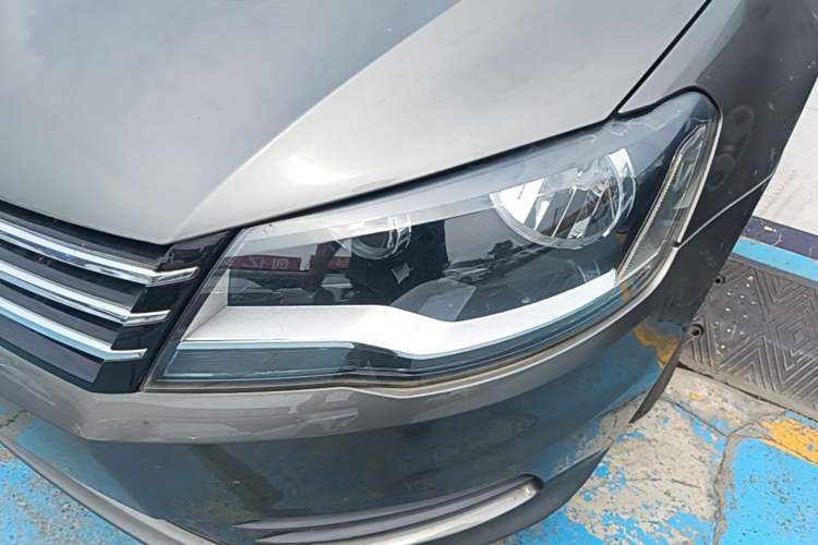 Used Volkswagen Bora 2013 1.6L Manual Fashion Edition Left Front Headlight