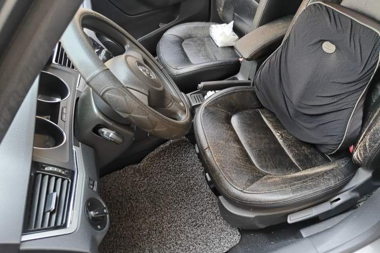 Used Volkswagen Bora 2013 1.6L Automatic Fashion Model Left Front Seat