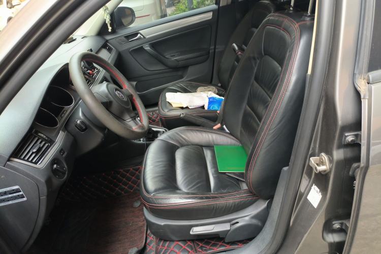 Used Volkswagen Bora 2013 1.6L Manual Fashion Edition Left Front Seat