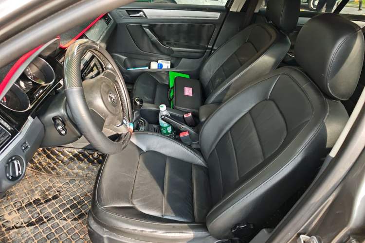 Used Volkswagen Bora 2013 1.6L Manual Comfort Model Left Front Seat
