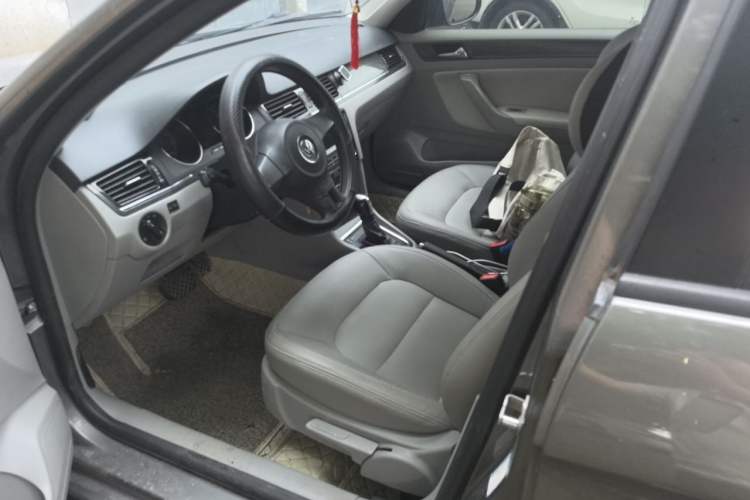 Used Volkswagen Bora 2013 1.6L Automatic Fashion Model Left Front Seat