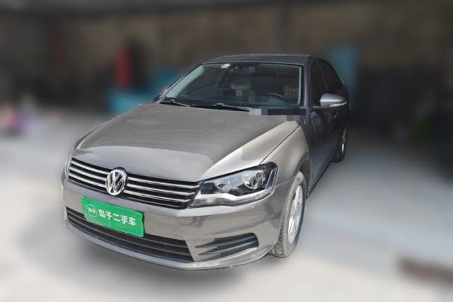 Ojetý Volkswagen Bora 2013 1.6L Manual Fashion Edition