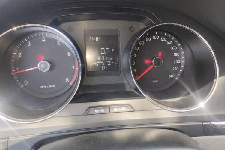 Used Volkswagen Bora 2013 1.6L Manual Fashion Edition Odometer Close Up