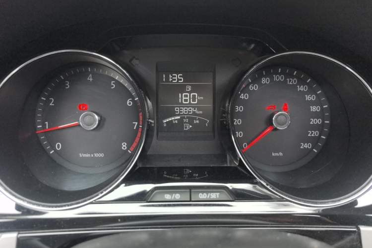 Used Volkswagen Bora 2013 1.6L Manual Comfort Model Odometer Close Up
