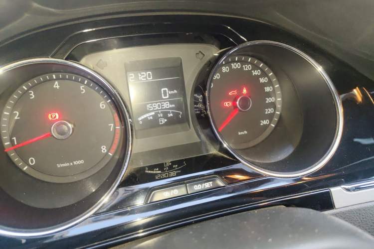 Used Volkswagen Bora 2013 1.6L Manual Comfort Model Odometer Close Up