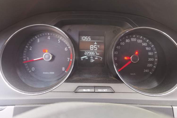 Used Volkswagen Bora 2013 1.6L Manual Fashion Edition Odometer Close Up