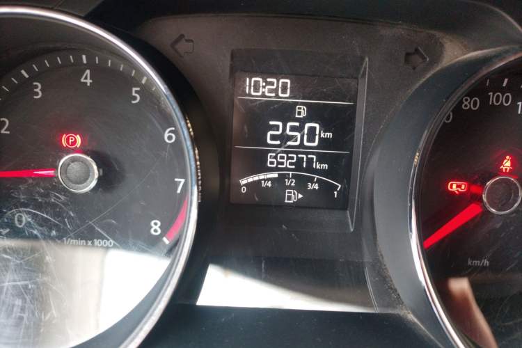 Used Volkswagen Bora 2013 1.6L Manual Fashion Edition Odometer Close Up