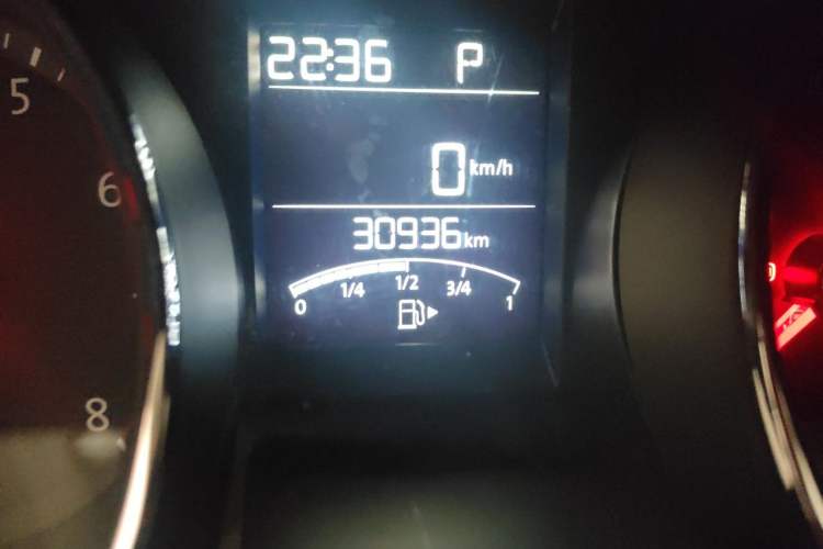 Used Volkswagen Bora 2013 1.6L Automatic Fashion Model Odometer Close Up