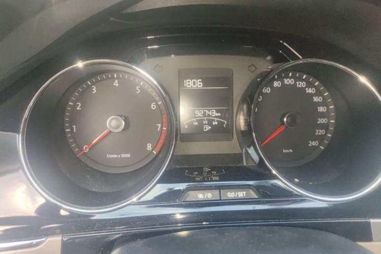 Used Volkswagen Bora 2013 1.6L Automatic Comfort Model Odometer Close Up