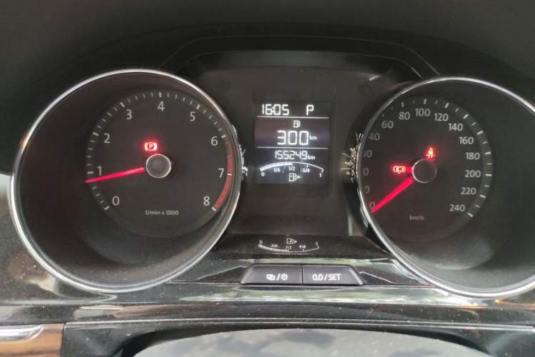 Used Volkswagen Bora 2013 1.6L Automatic Luxury Model Odometer Close Up